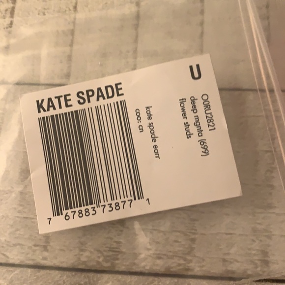 Kate spade deep magenta flower studs earrings - Picture 6 of 6